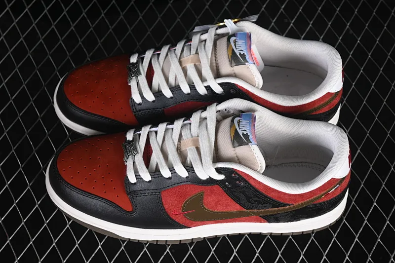 All categories Nk SB Dunk series Nk SB Dunk Low low-top sneakers Nike SB Dunk Low Year of the Horse limited low-top casual sneakers IQ1118-220
